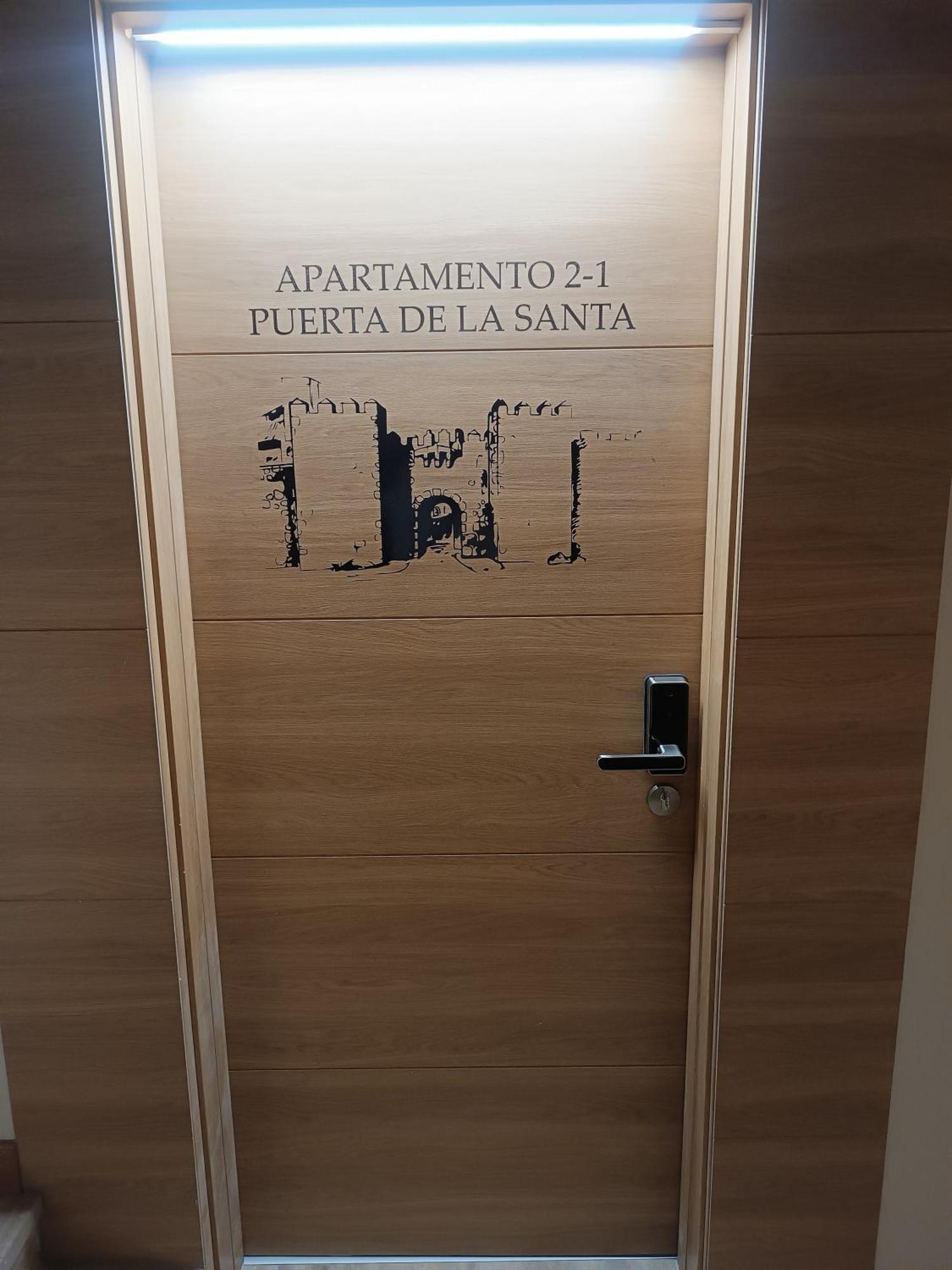 Apartamentos Turisticos Avila Puerta De La Santa 2-1 מראה חיצוני תמונה